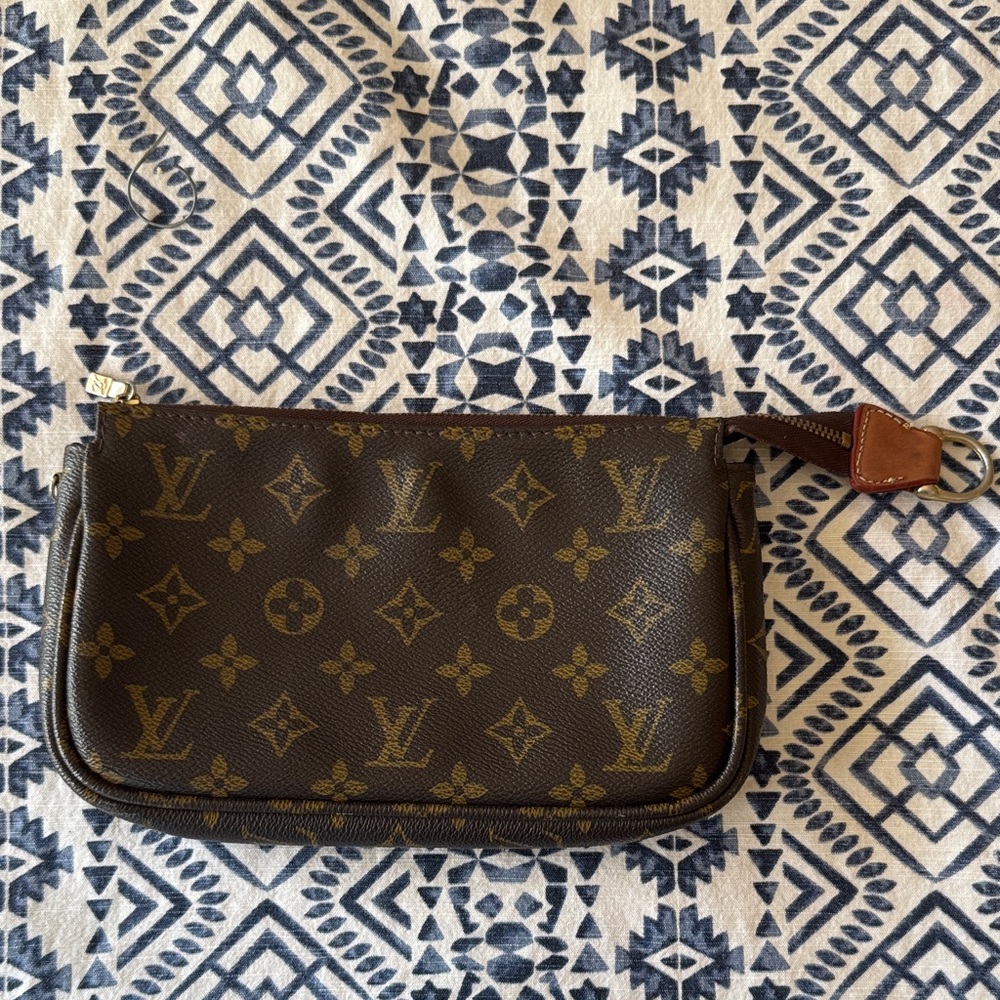 Louis Vuitton Vintage Monogram Shoulder Bag - No Strap